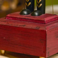 KAEMINGK Boîte à musique (H30 cm) Casse noisette Timothé la royauté Vert et Bordeaux Outlet