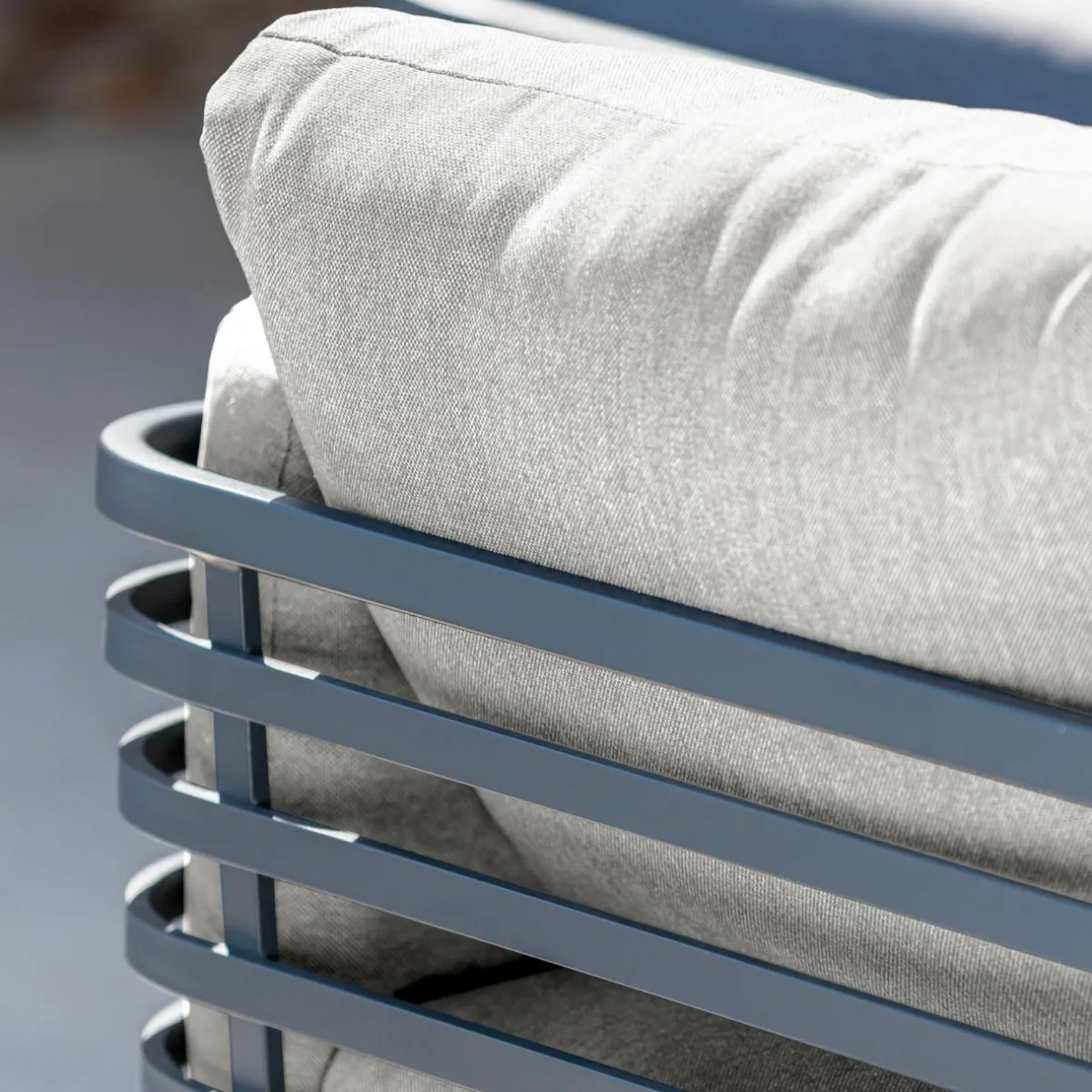 MOBELLIA Canapé de jardin en aluminium 2 places Monte Carlo Gris anthracite et gris clair Anthracite - Gris Clair Outlet
