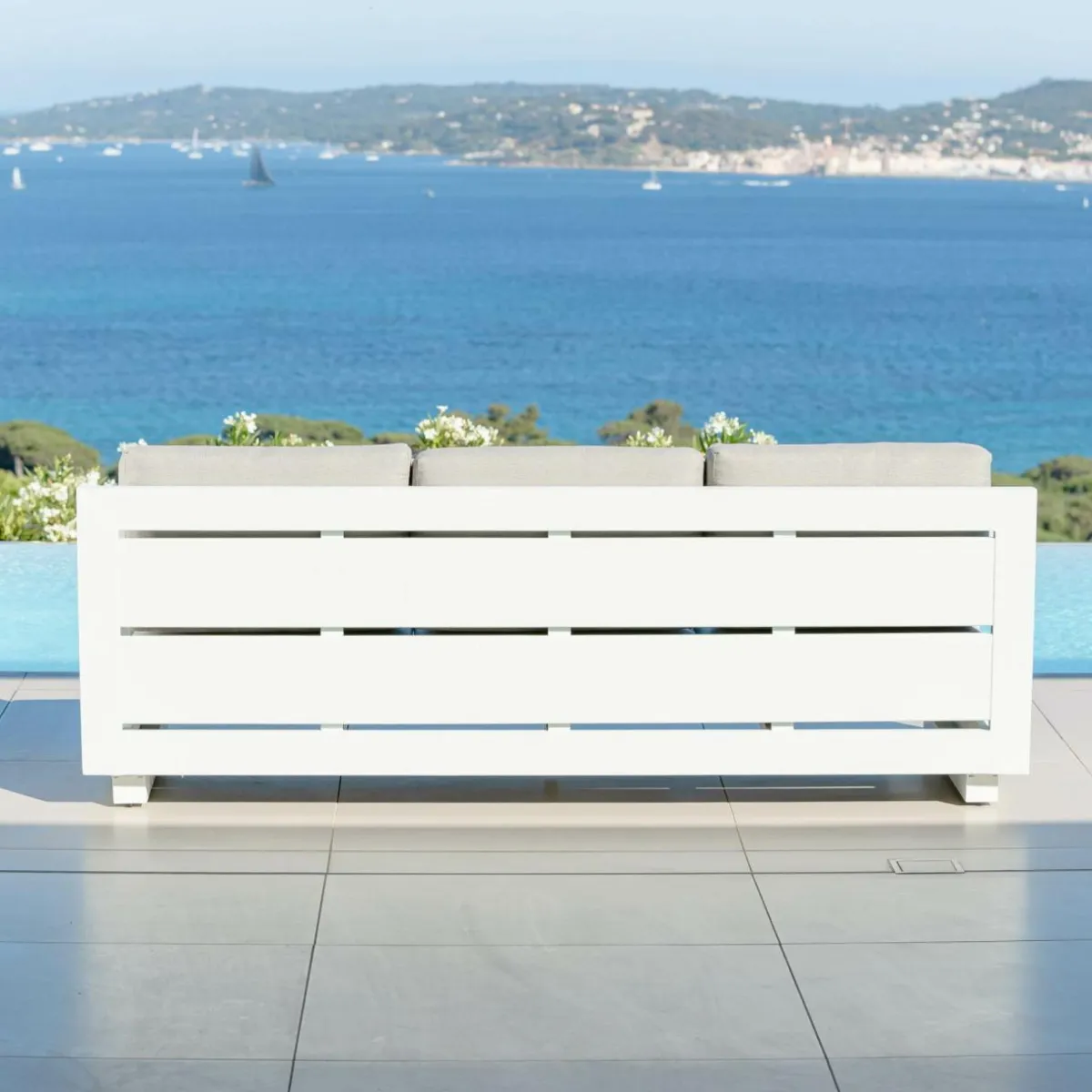 MOBELLIA Canapé de jardin en aluminium 3 places Elba Blanc et taupe Blanc - Taupe Clearance