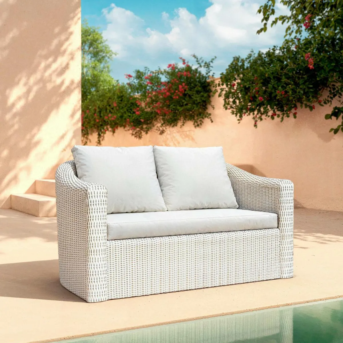 MOBELLIA Canapé de jardin en résine tressée 2 places Calvi Blanc Tressé Blanc - Blanc Sale