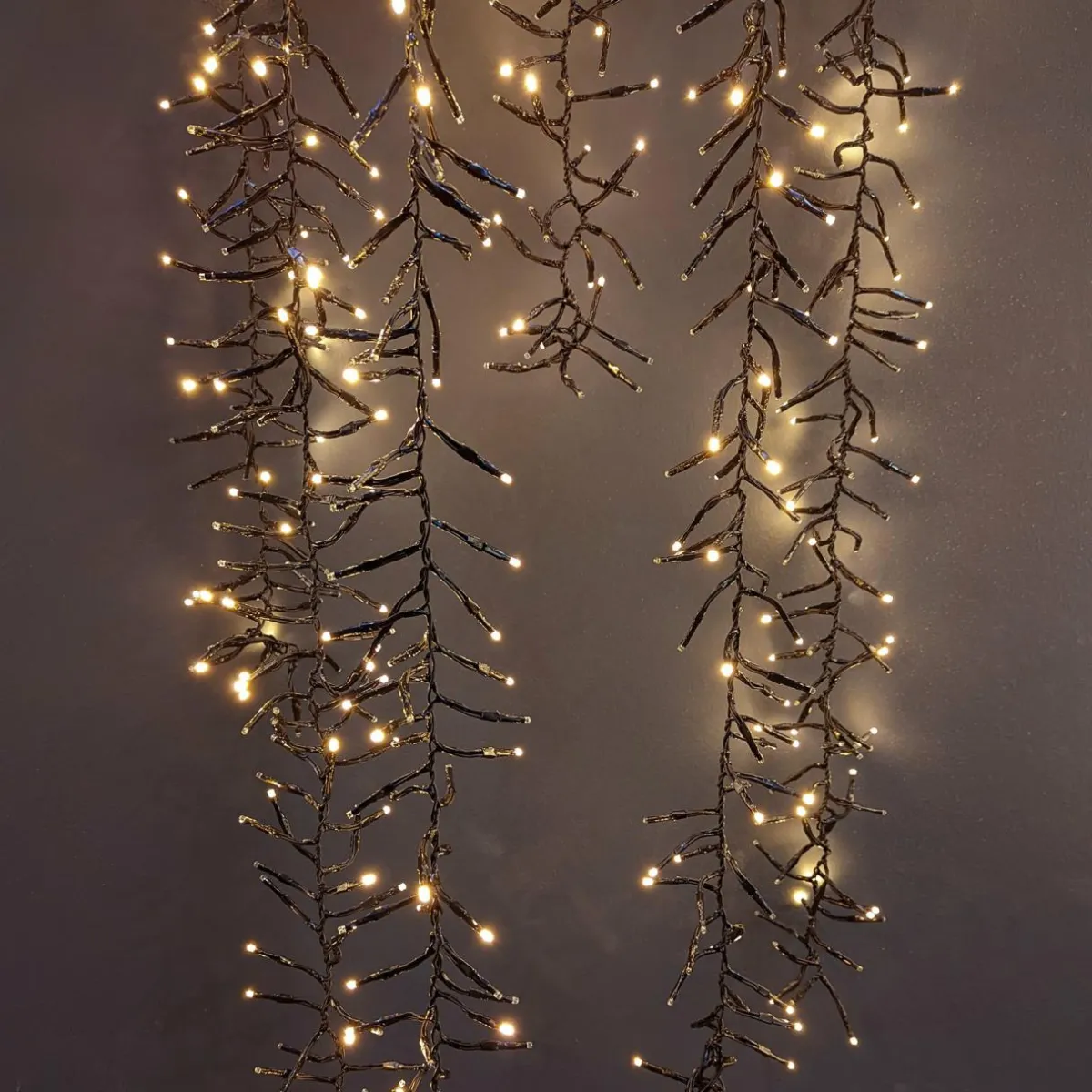 KAEMINGK Cascade lumineuse 2 m 480 LED câble noir Effet scintillant Blanc chaud Blanc Chaud - câble noir Sale