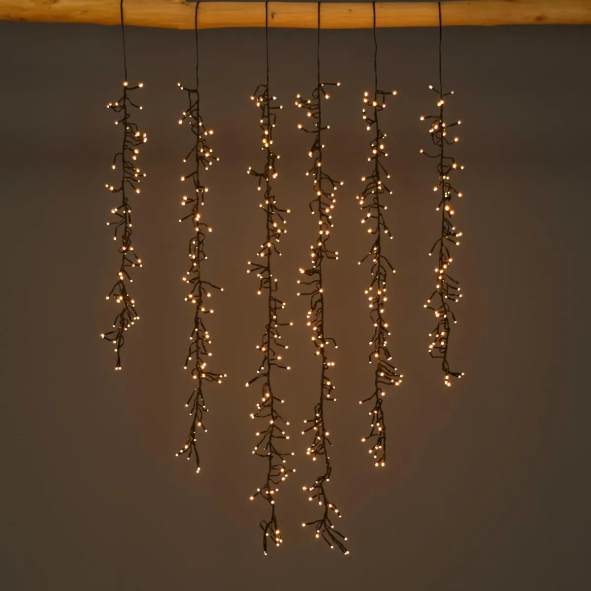 KAEMINGK Cascade lumineuse 1 m 600 Micro LED câble noir 6 descentes Blanc chaud Blanc Chaud - câble noir Hot