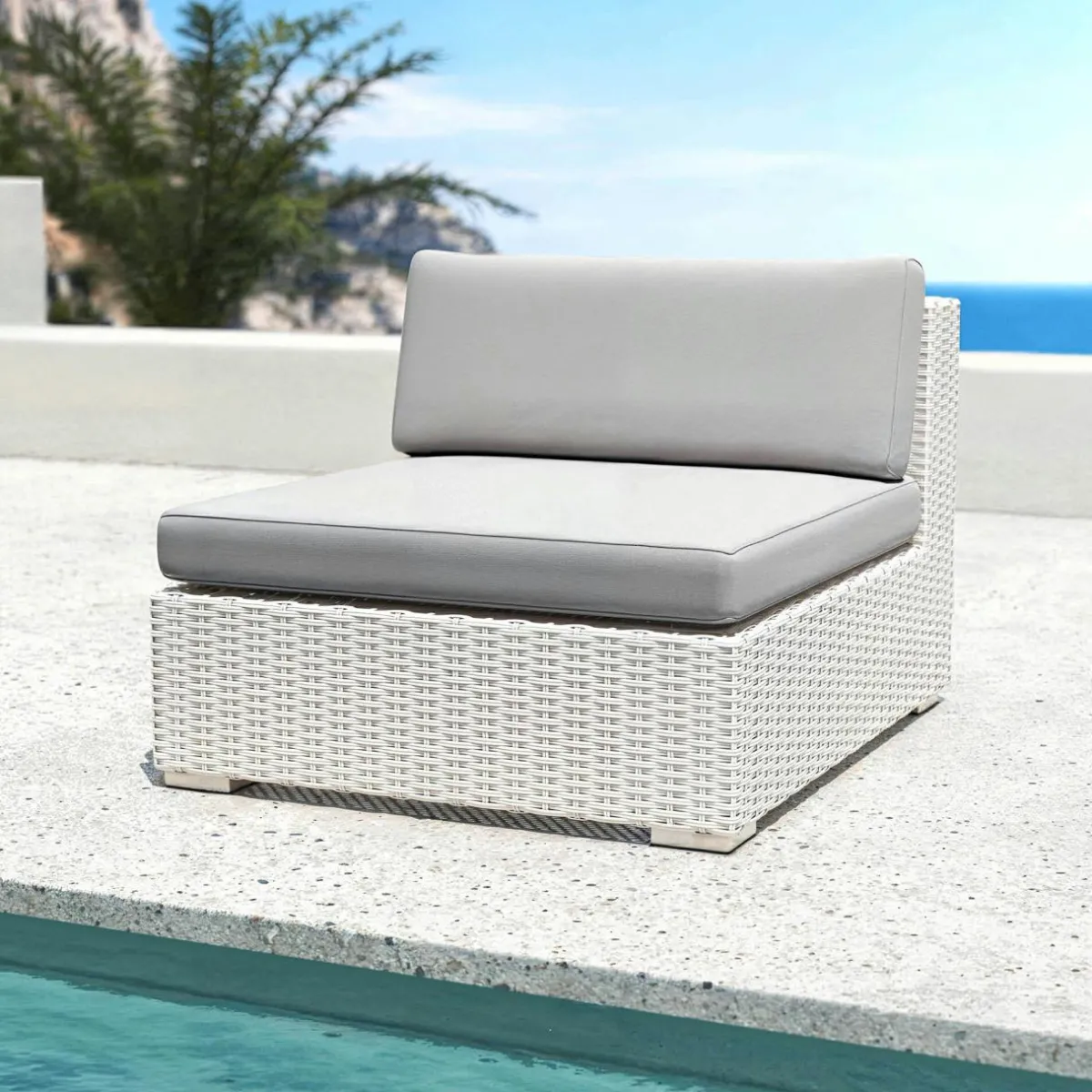 MOBELLIA Chauffeuse de jardin en résine tressée Palma Blanc et gris Tresse Blanc - Gris Sale