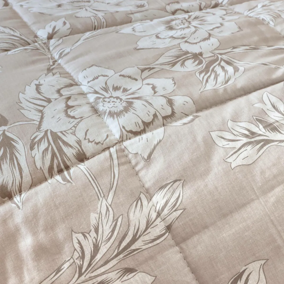 EMINZA Couette imprimée et deux taies d'oreiller coton (200 x 200 cm) Lara Beige Outlet
