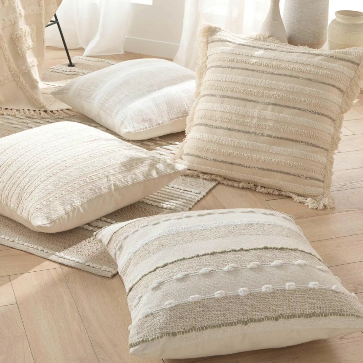douceur d'intu017drieur Coussin carré coton tissé (60 x 60 cm) Island Beige Clearance
