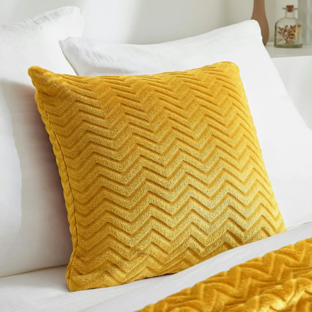 EMINZA Coussin carré flanelle (45 x 45 cm) Zag Jaune moutarde Hot