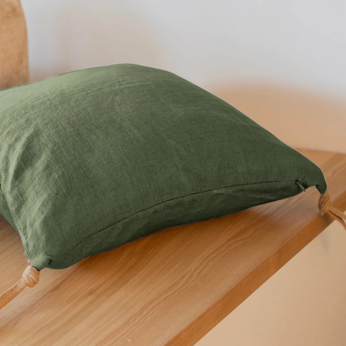 EMINZA Coussin carré lin lavé (45 cm) Louise Vert romarin
