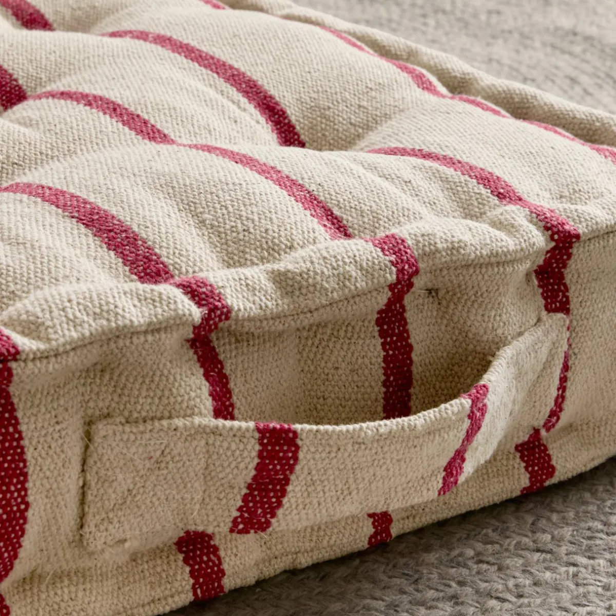 EMINZA Coussin de sol extérieur toile de coton (45 x 45 cm) Ocealys Rouge Discount