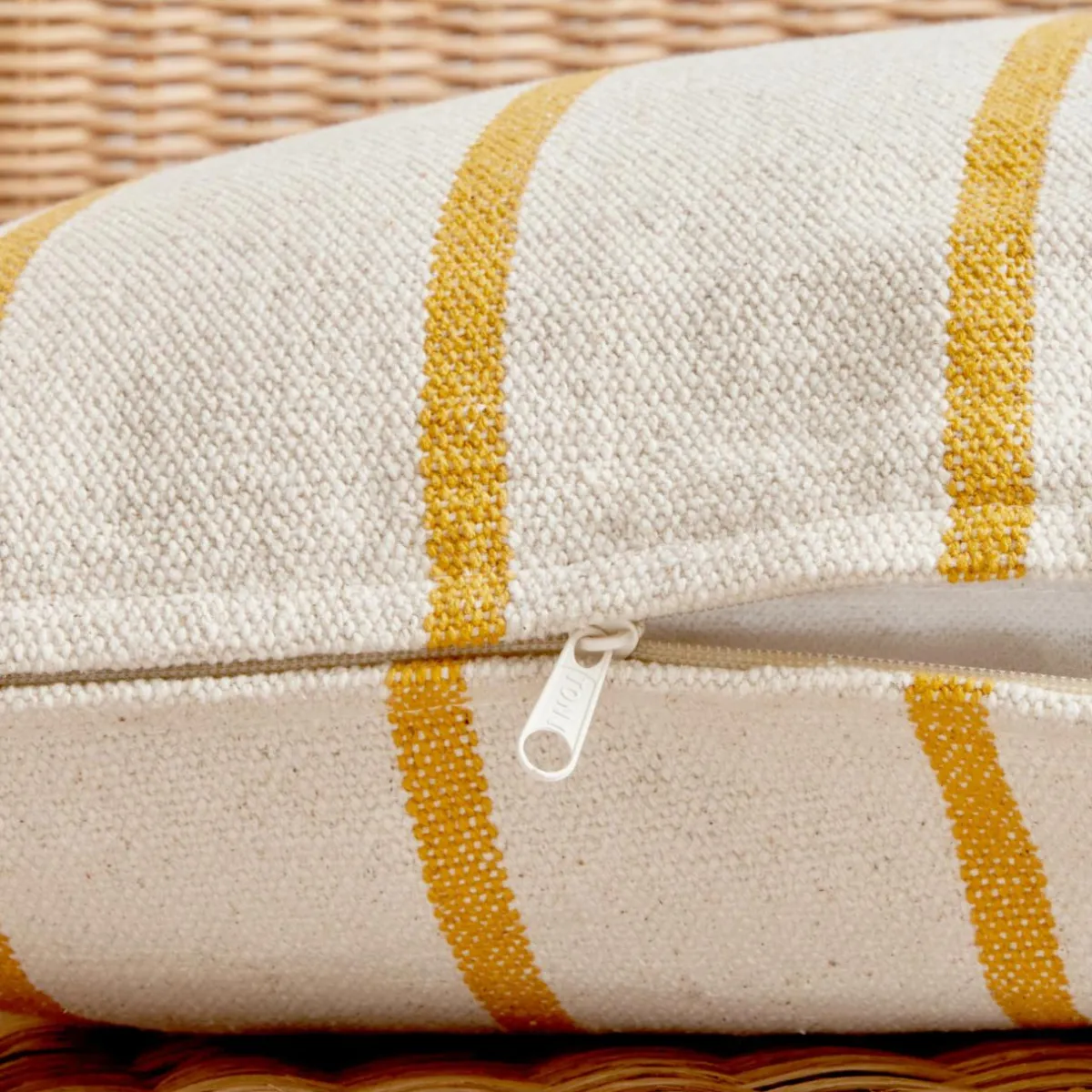 EMINZA Coussin extérieur carré toile de coton (50 x 50 cm) Ocealys Jaune moutarde Sale