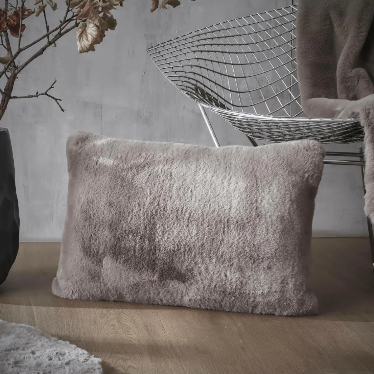 EMINZA Coussin rectangulaire fausse fourrure (40 x 60 cm) Finn Taupe