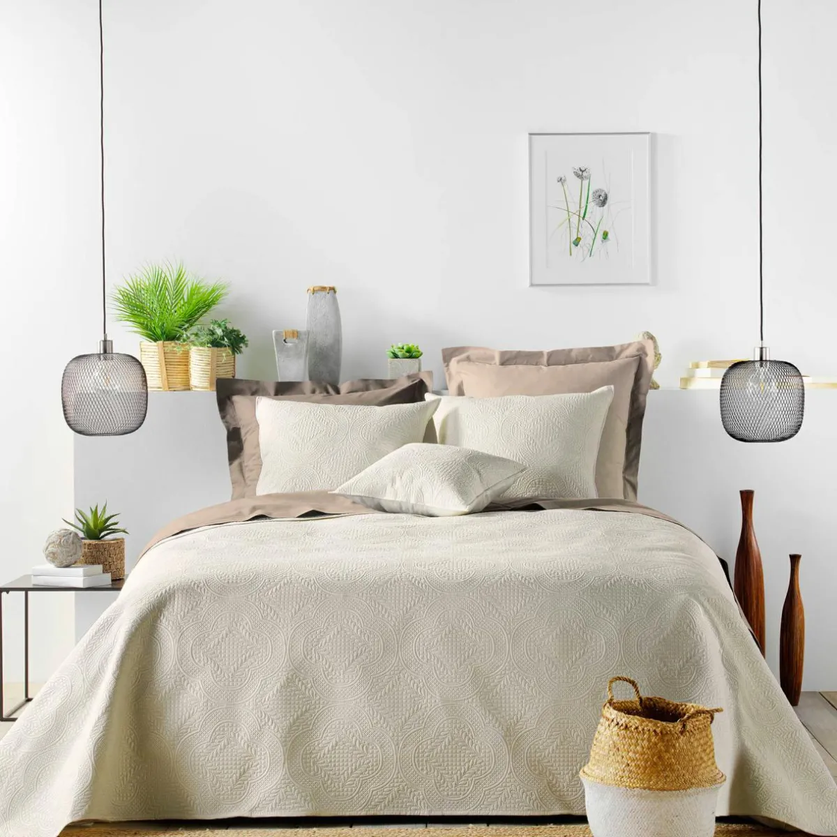 douceur d'intu017drieur Couvre-lit matelassé et deux taies d'oreiller (240 x 260 cm) Romane Beige Ecru