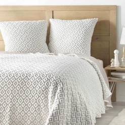 douceur d'intu017drieur Couvre-lit matelassé et deux taies d'oreiller (240 x 260 cm) Joana Blanc Hot