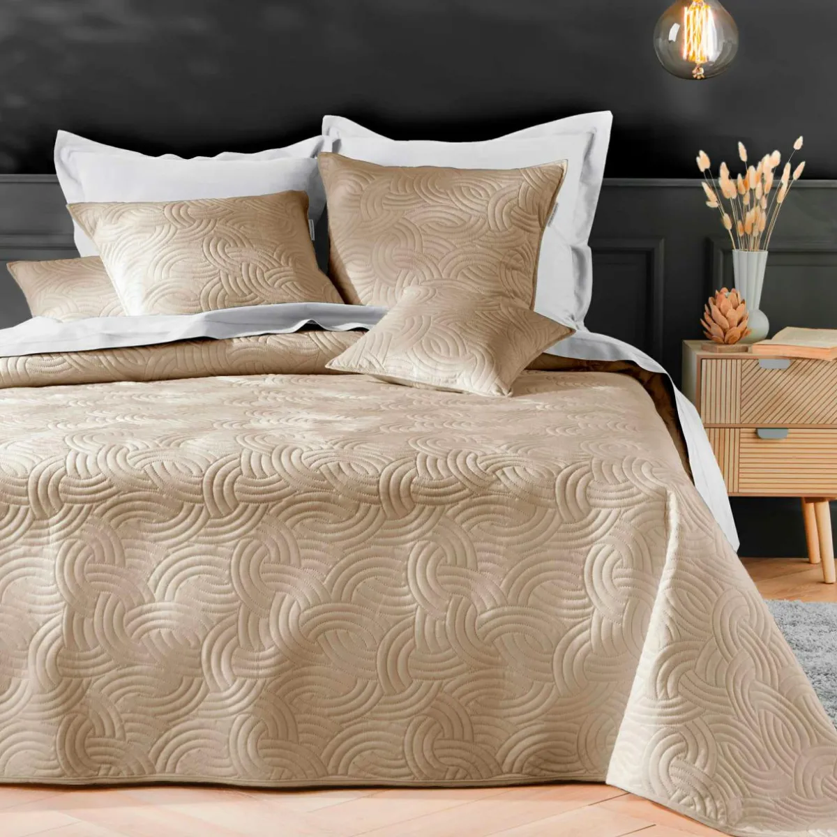 douceur d'intu017drieur Couvre-lit matelassé et deux taies d'oreiller (240 x 260 cm) Solange Beige Outlet