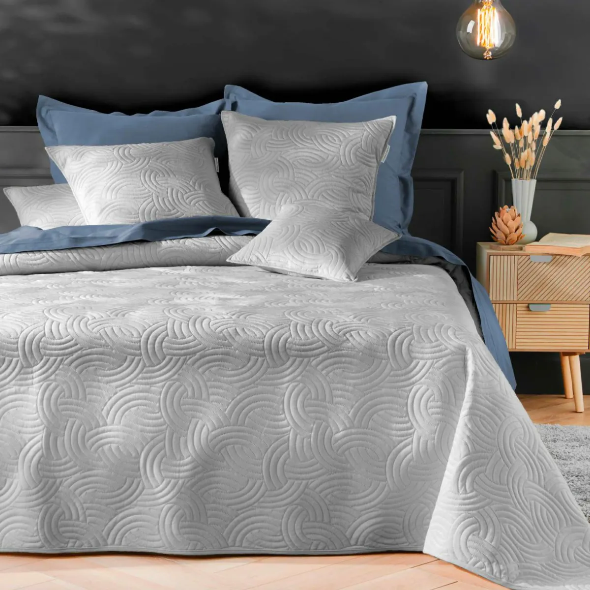 douceur d'intu017drieur Couvre-lit matelassé et deux taies d'oreiller (240 x 260 cm) Solange Gris New