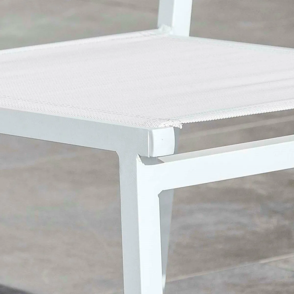 MOBELLIA Fauteuil de jardin aluminium empilable Murano Blanc Hot
