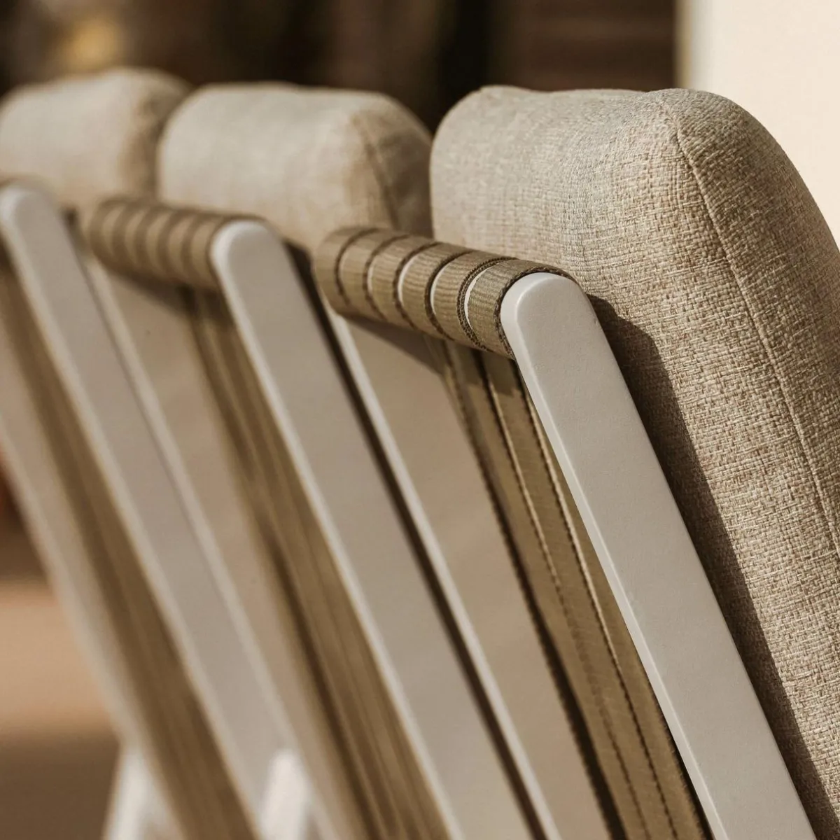 MOBELLIA Fauteuil de jardin aluminium Long Beach cendré Blanc Hot