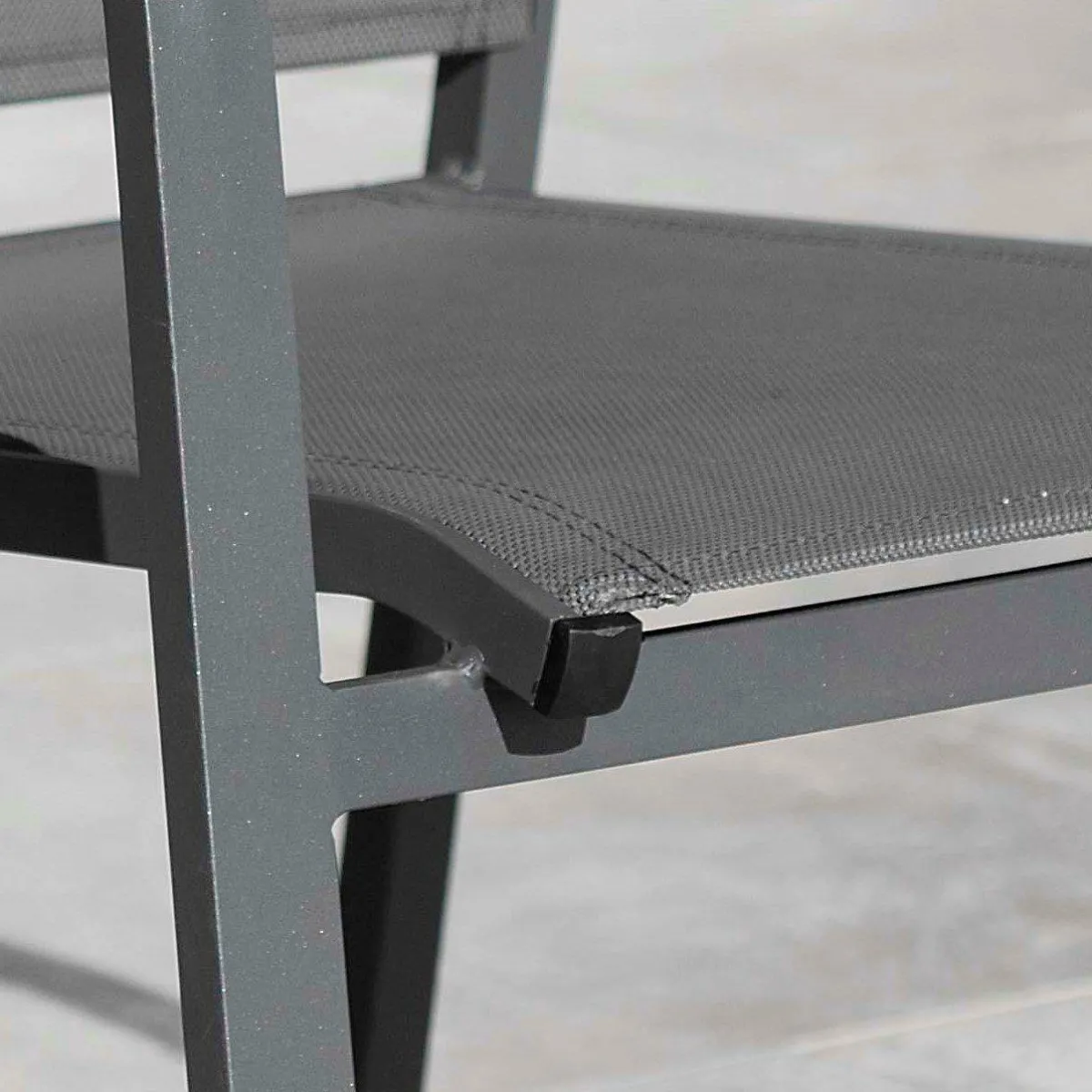 MOBELLIA Fauteuil de jardin dossier haut aluminium empilable Murano Gris Anthracite New