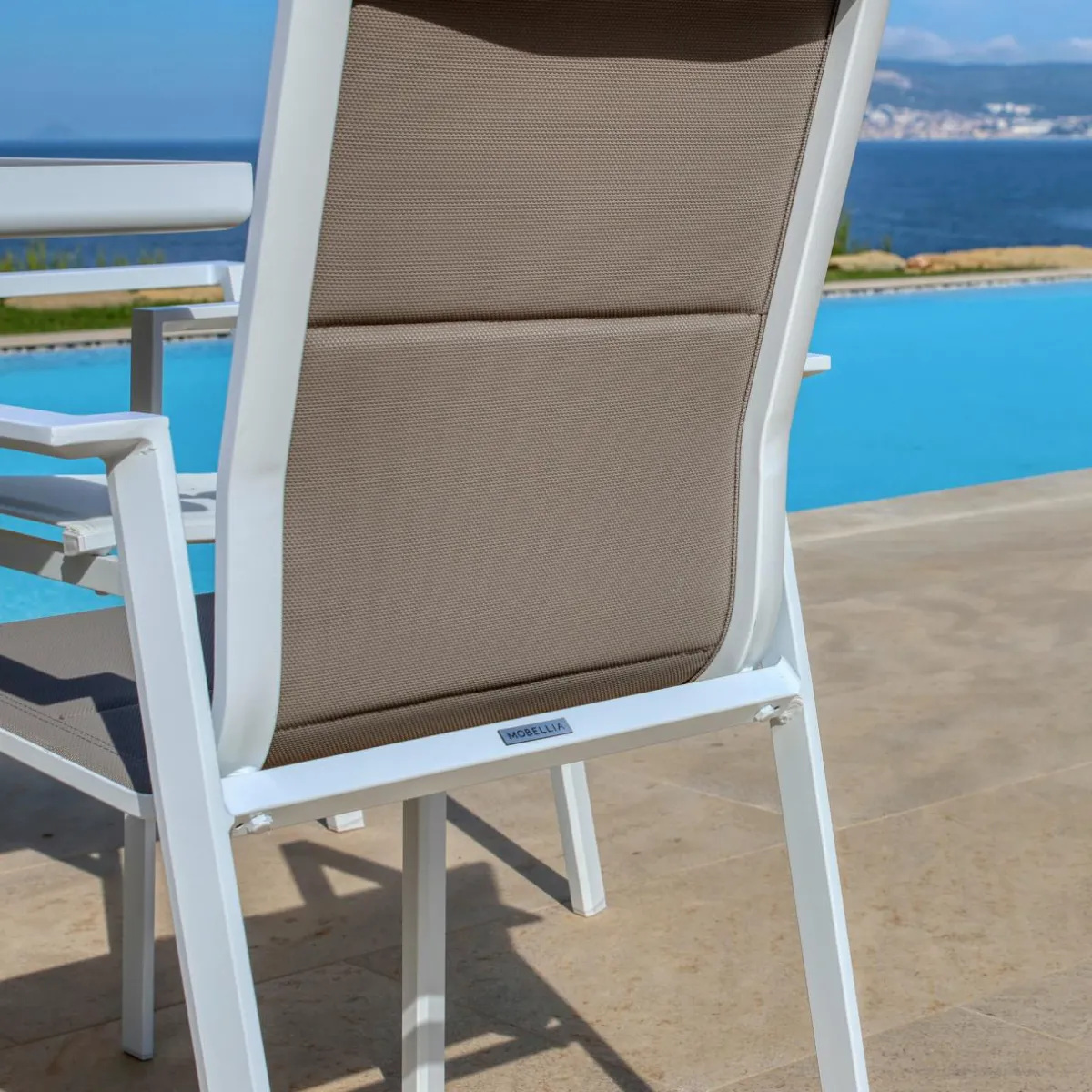 MOBELLIA Fauteuil de jardin empilable aluminium Portofino Taupe Outlet