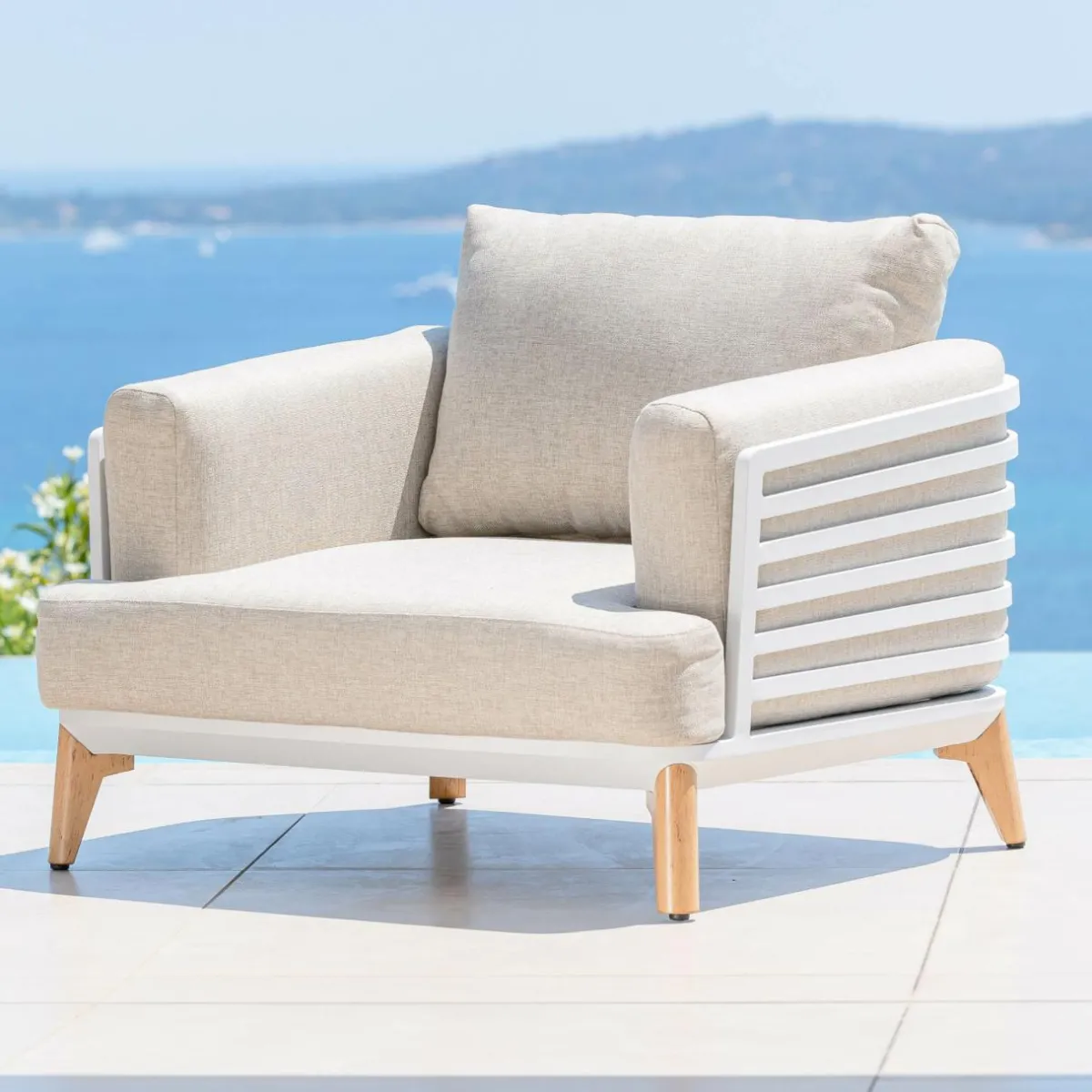 MOBELLIA Fauteuil de jardin en aluminium Monte Carlo Blanc et taupe Blanc - Taupe New
