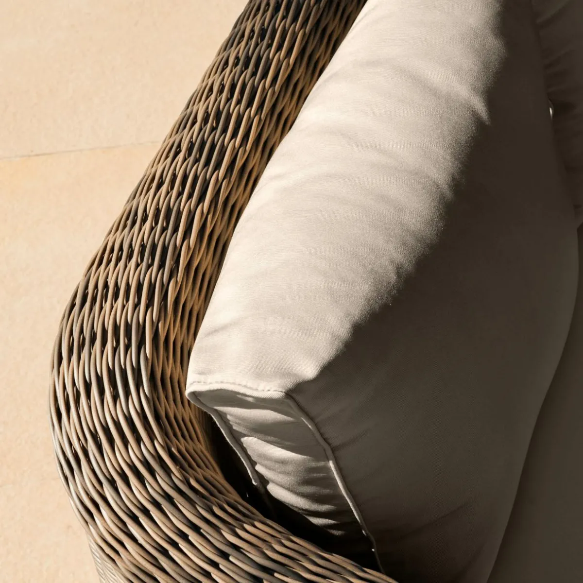 MOBELLIA Fauteuil de jardin en résine tressée Calvi Sépia et taupe Tressé Sepia - Taupe New