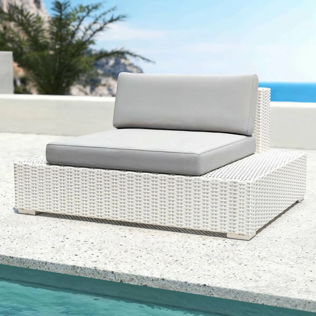 MOBELLIA Fauteuil de jardin en résine tressée Palma Blanc et gris Tresse Blanc - Gris Clearance