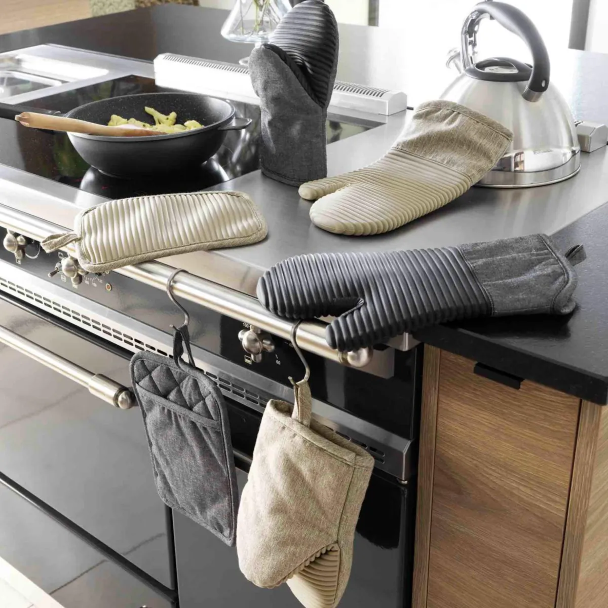 douceur d'intu017drieur Gant de cuisine ambidextre coton (30x18 cm) Adam Gris Anthracite Clearance