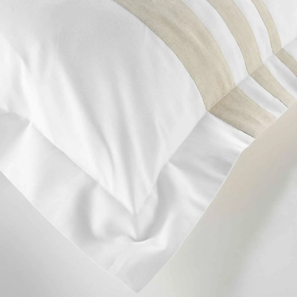 DOUCEUR D'INTERIEUR Housse de couette et deux taies coton (240 x 220 cm) Margaux he Blanc Online
