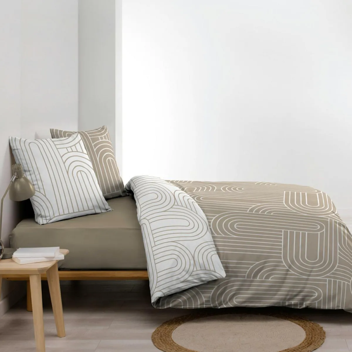 douceur d'intu017drieur Housse de couette et deux taies d'oreiller en coton (240 x 220 cm) Modul Beige Sale
