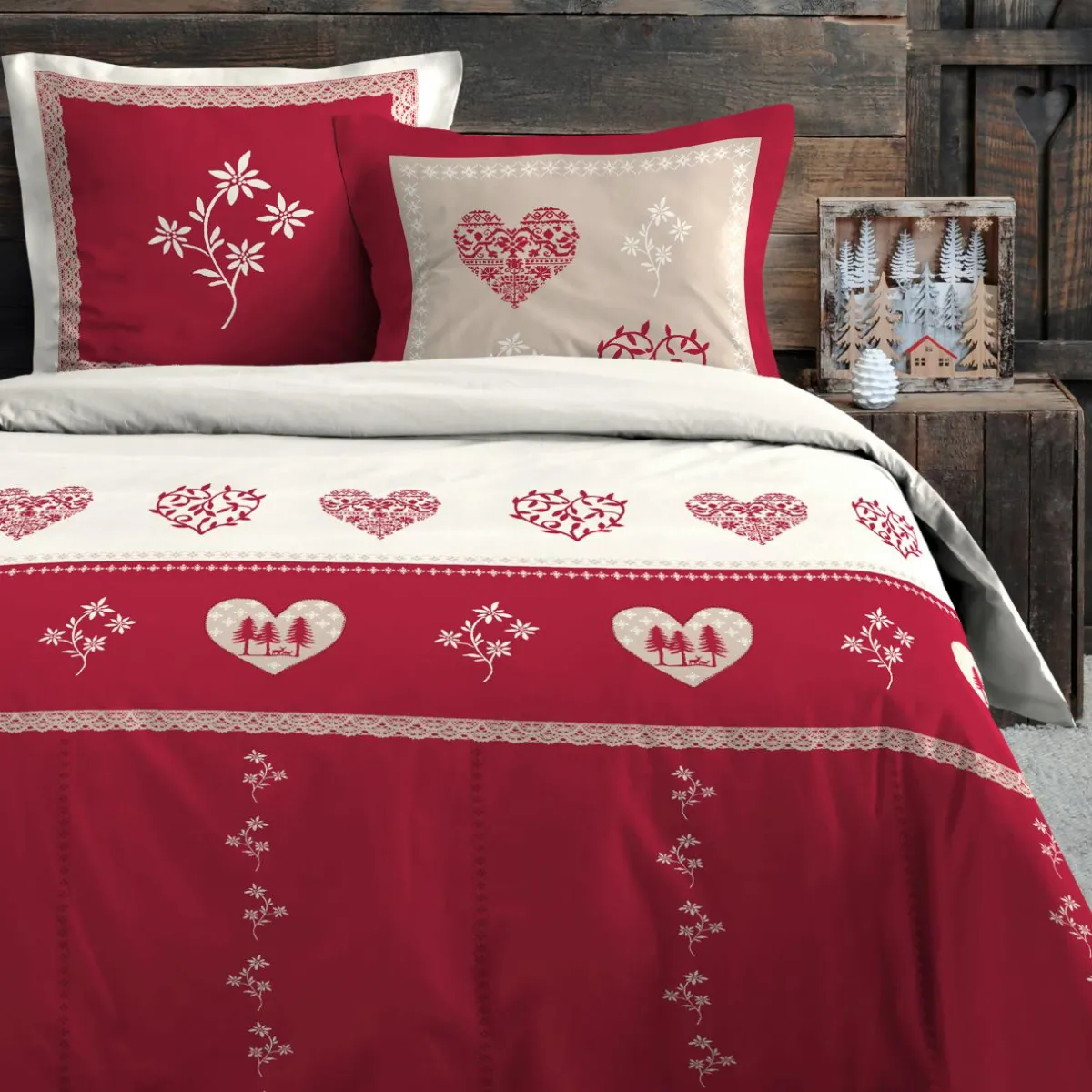 STOF Housse de couette et deux taies d'oreiller en coton (260 x 240 cm) Modane Rouge Sale