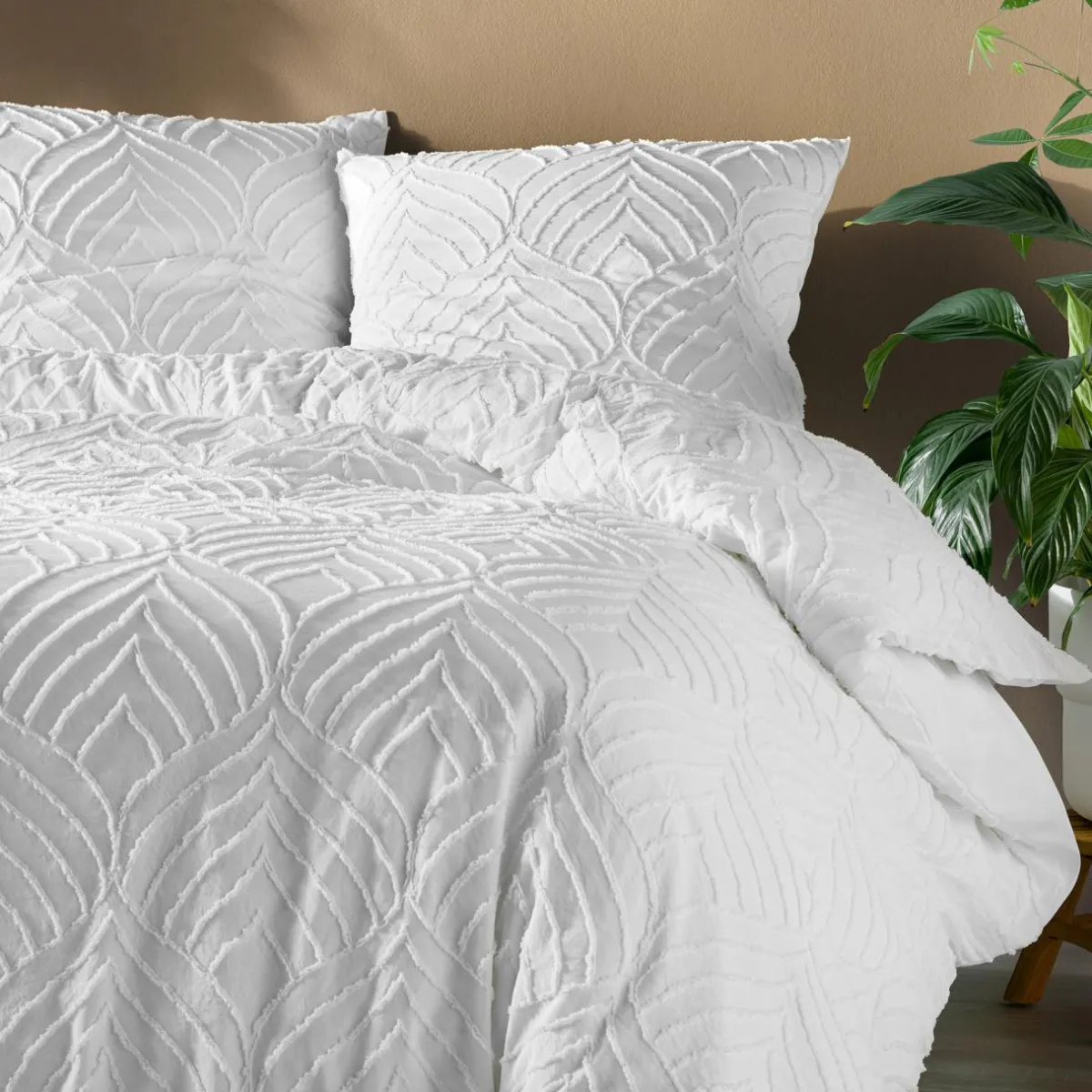 douceur d'intu017drieur Housse de couette et deux taies microfibre tuftée (260 x 240 cm) Heltie he Blanc Online