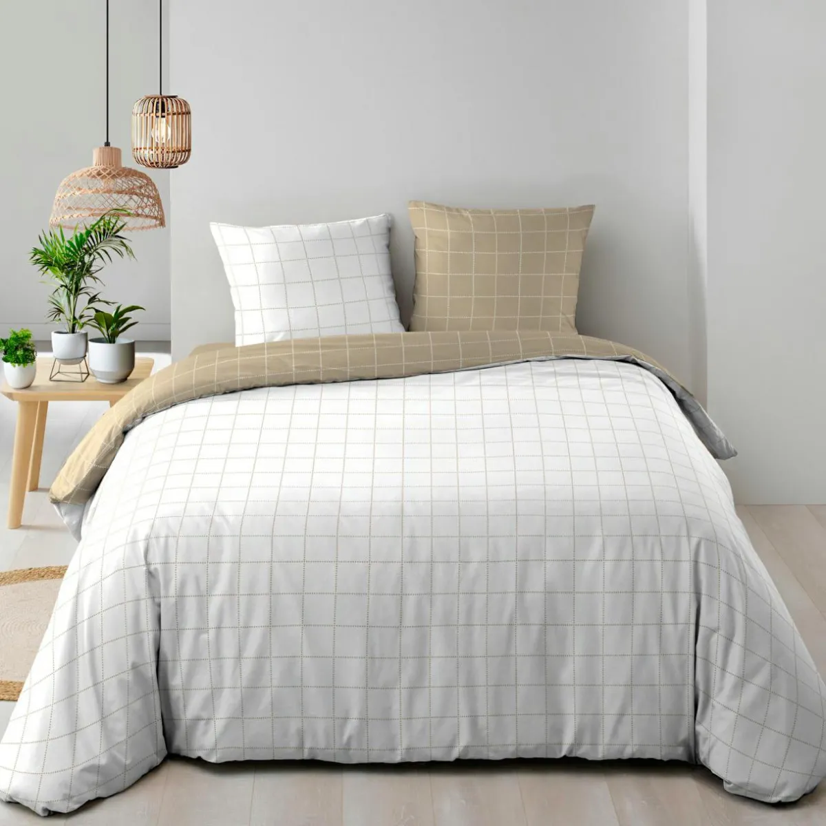 douceur d'intu017drieur Housse de couette et deux taies d'oreiller en coton (260 x 240 cm) Cadria Blanc Hot