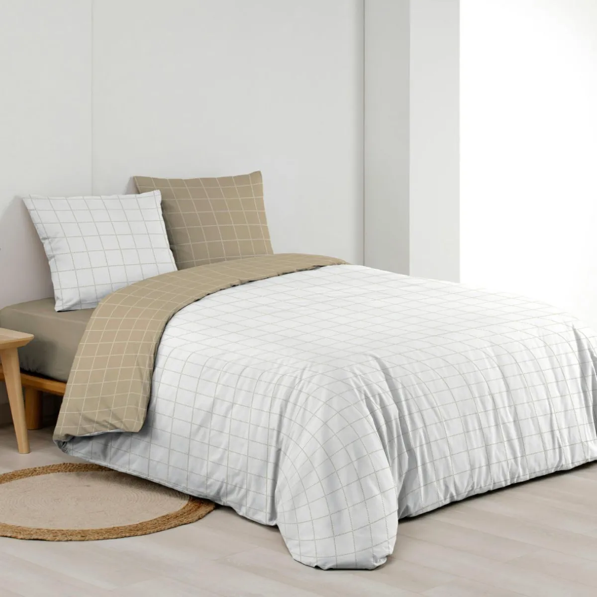 douceur d'intu017drieur Housse de couette et deux taies d'oreiller en coton (260 x 240 cm) Cadria Blanc Hot