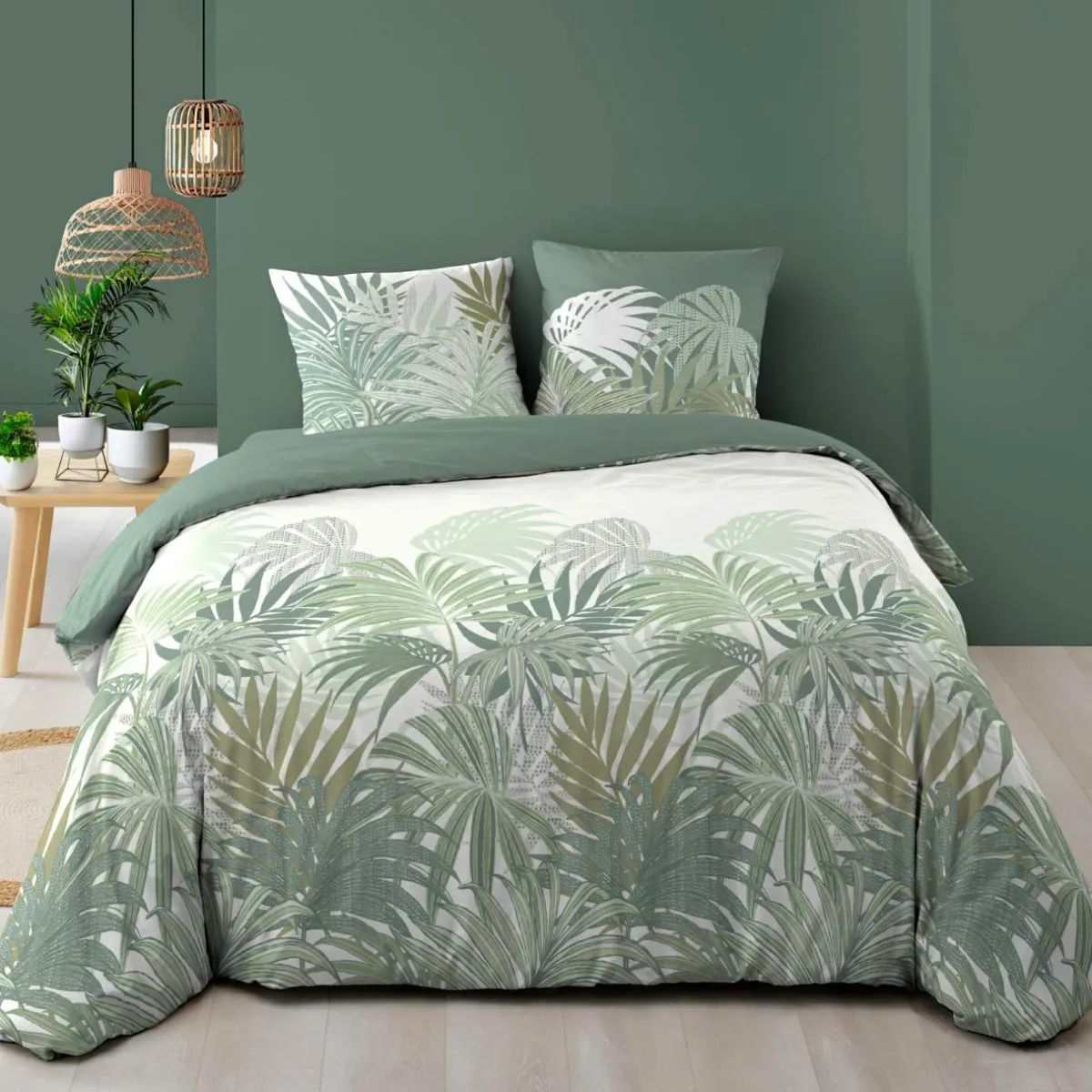 douceur d'intu017drieur Housse de couette et deux taies d'oreiller en coton (240 x 220 cm) Nymea Vert Clearance