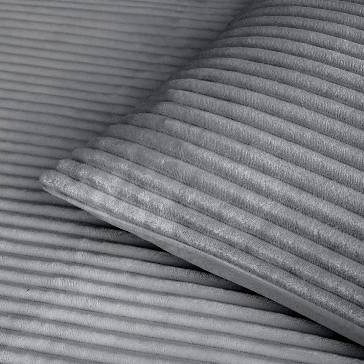 douceur d'intu017drieur Housse de couette et deux taies d'oreiller flanelle (240 x 220 cm) Veloutea Gris Anthracite Discount