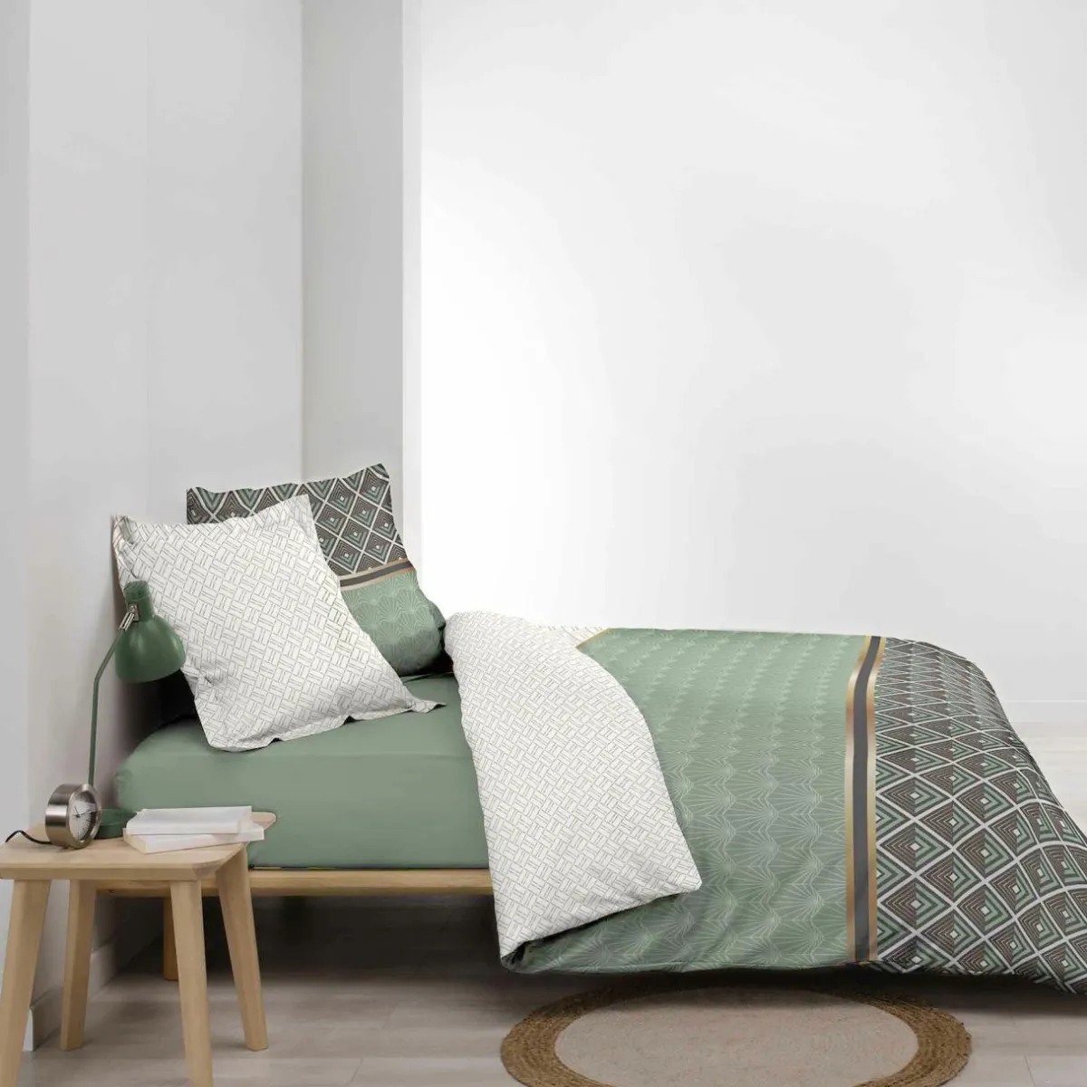 DOUCEUR D'INTERIEUR Housse de couette et deux taies percale de coton (240 x 220 cm) Belor e Vert Outlet