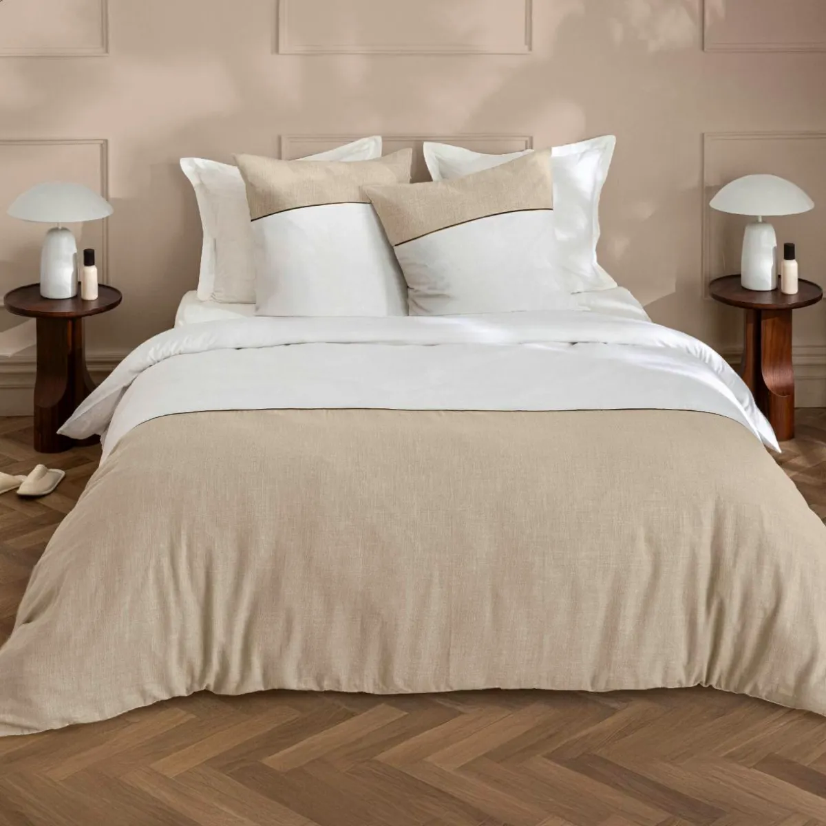 douceur d'intu017drieur Housse de couette et deux taies d'oreiller coton (260 x 240 cm) Gabrielle Beige Hot