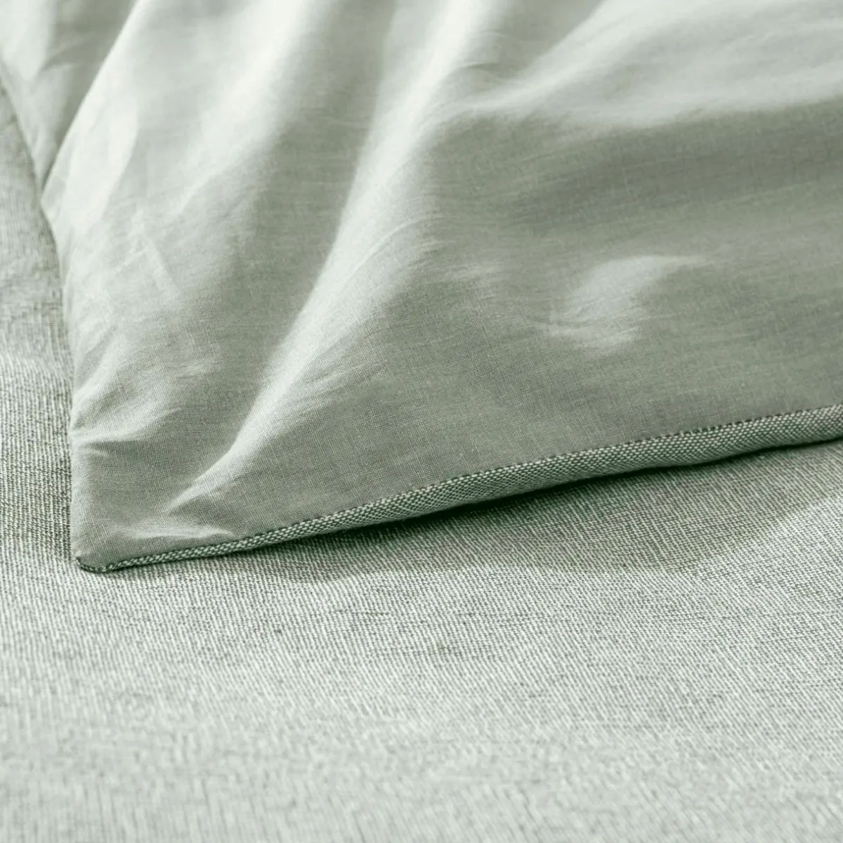douceur d'intu017drieur Housse de couette et deux taies d'oreiller coton (240 x 220 cm) Meline Vert sauge Outlet
