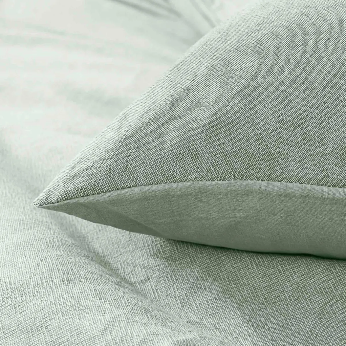 douceur d'intu017drieur Housse de couette et deux taies d'oreiller coton (260 x 240 cm) Meline Vert sauge Outlet