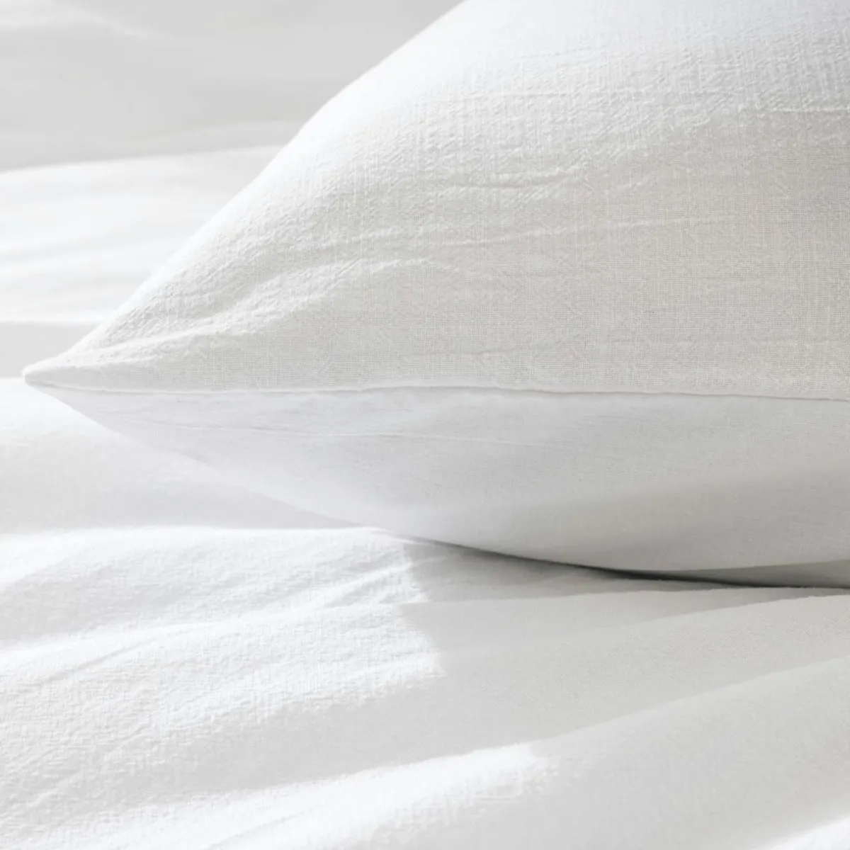 douceur d'intu017drieur Housse de couette et deux taies d'oreiller coton (260 x 240 cm) Meline Blanc Sale