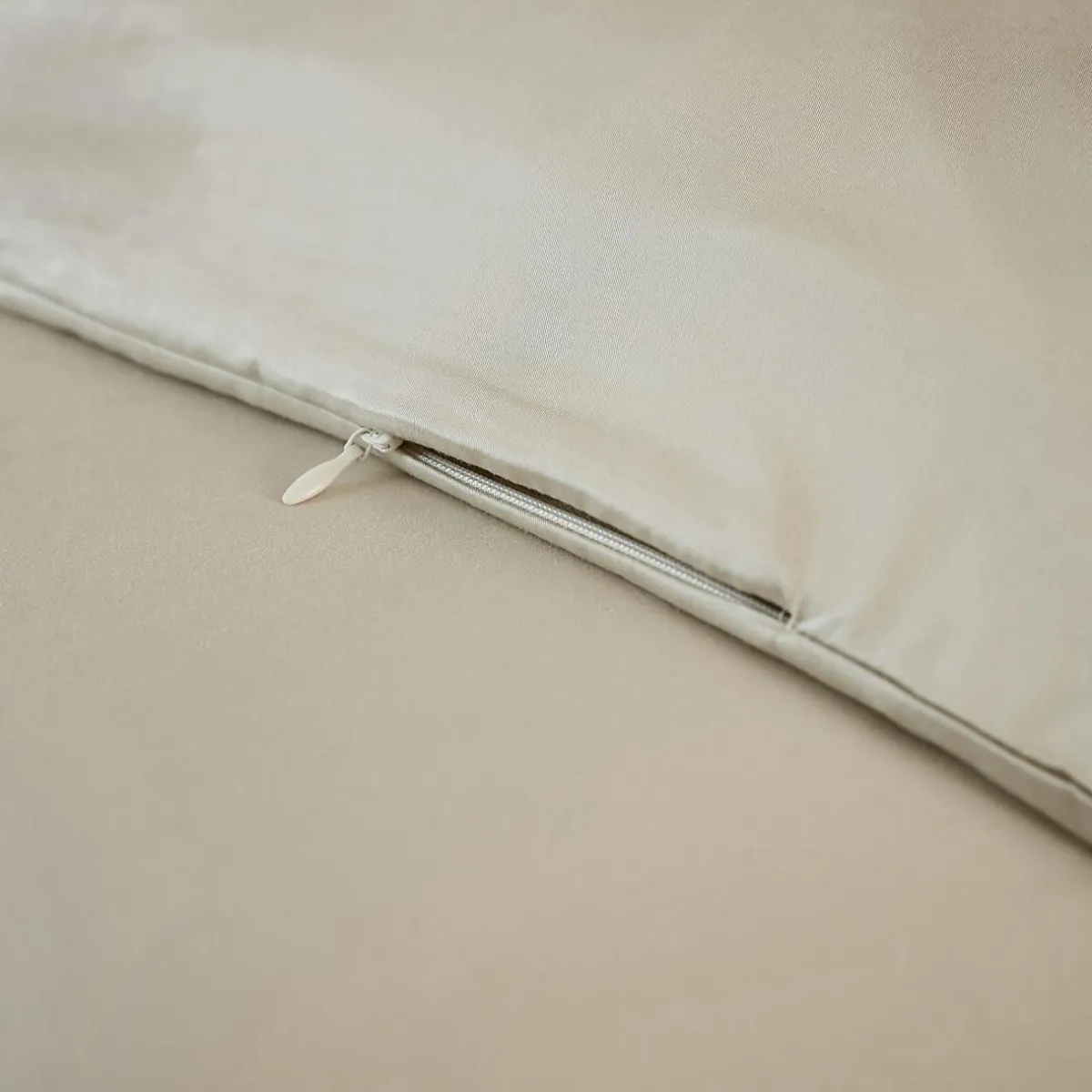 EMINZA Housse de couette satin de bambou (240 x 220 cm) Sienna Beige