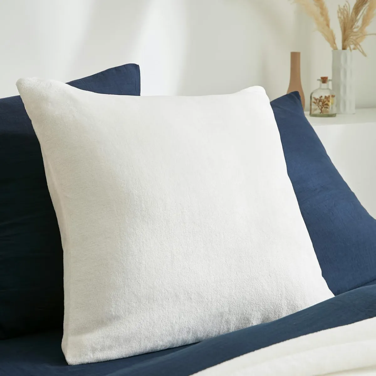 EMINZA Housse de coussin carrée flanelle (60 x 60 cm) Didou Ivoire