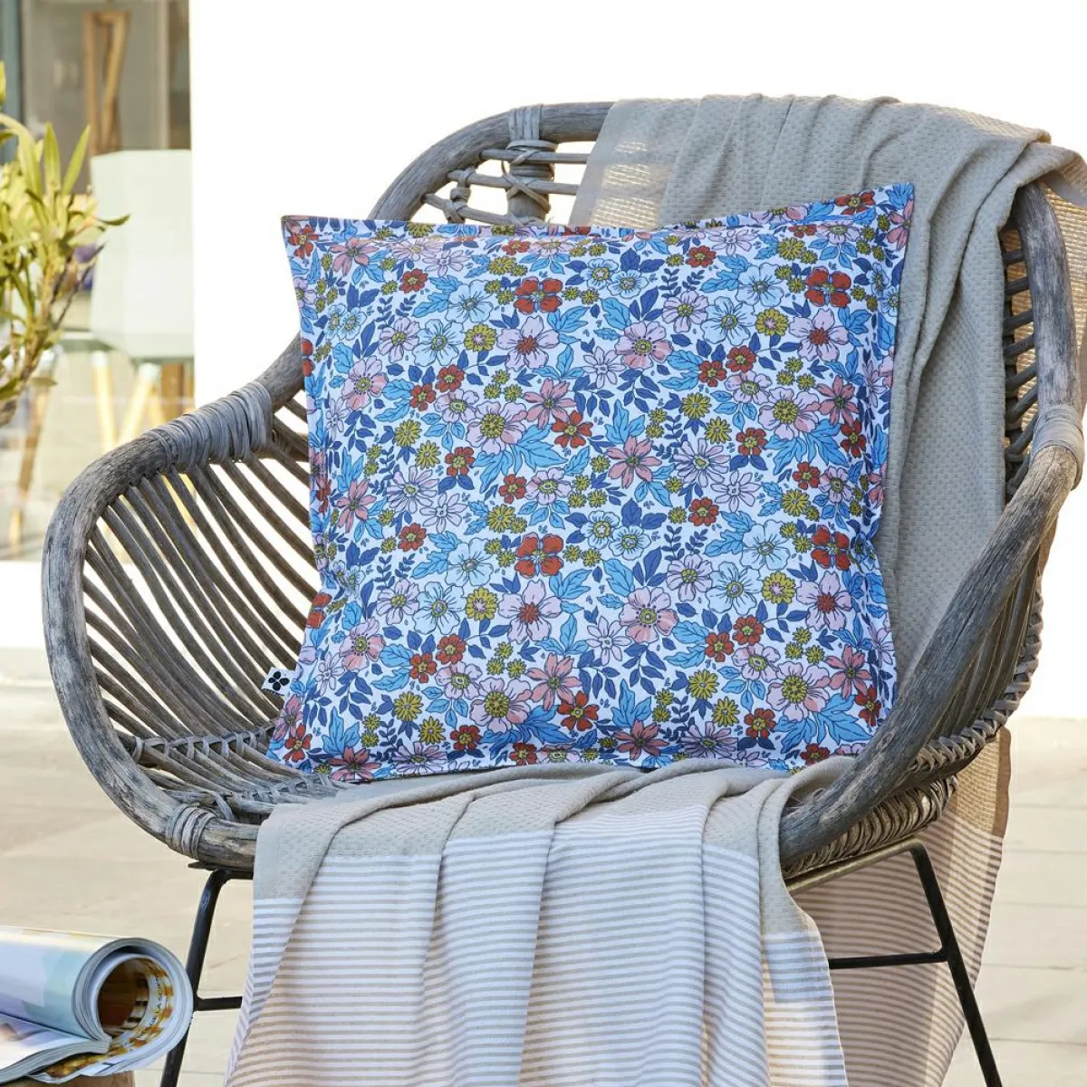 L'effet papillon Housse de coussin extérieur carrée (45 x 45 cm) Danaé Multicolore Sale