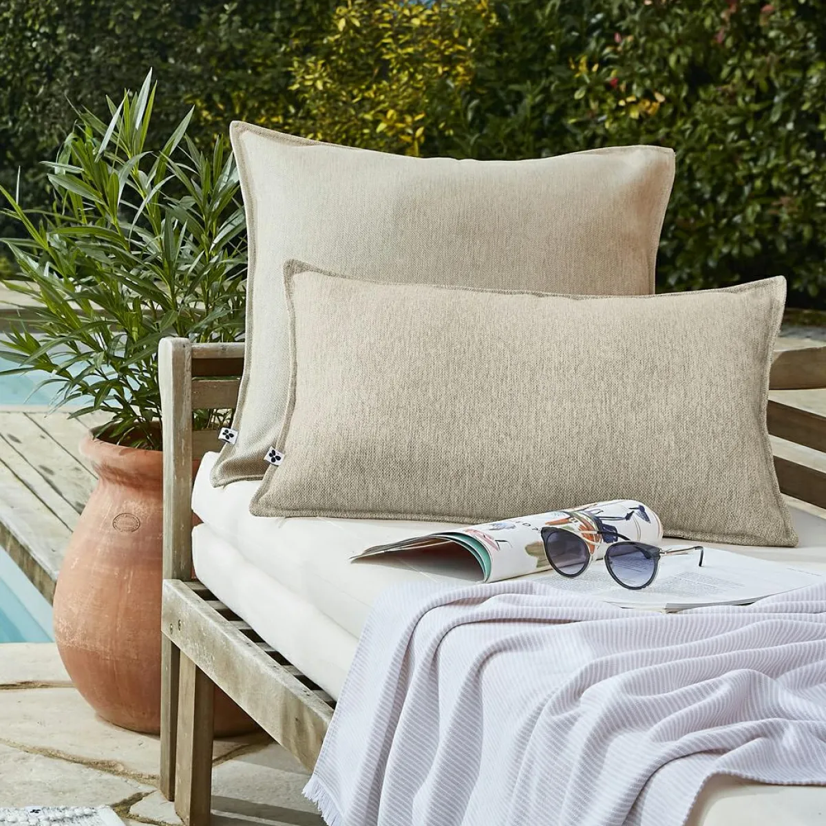 L'effet papillon Housse de coussin extérieur carrée (60 x 60 cm) Naia Beige Sable Online