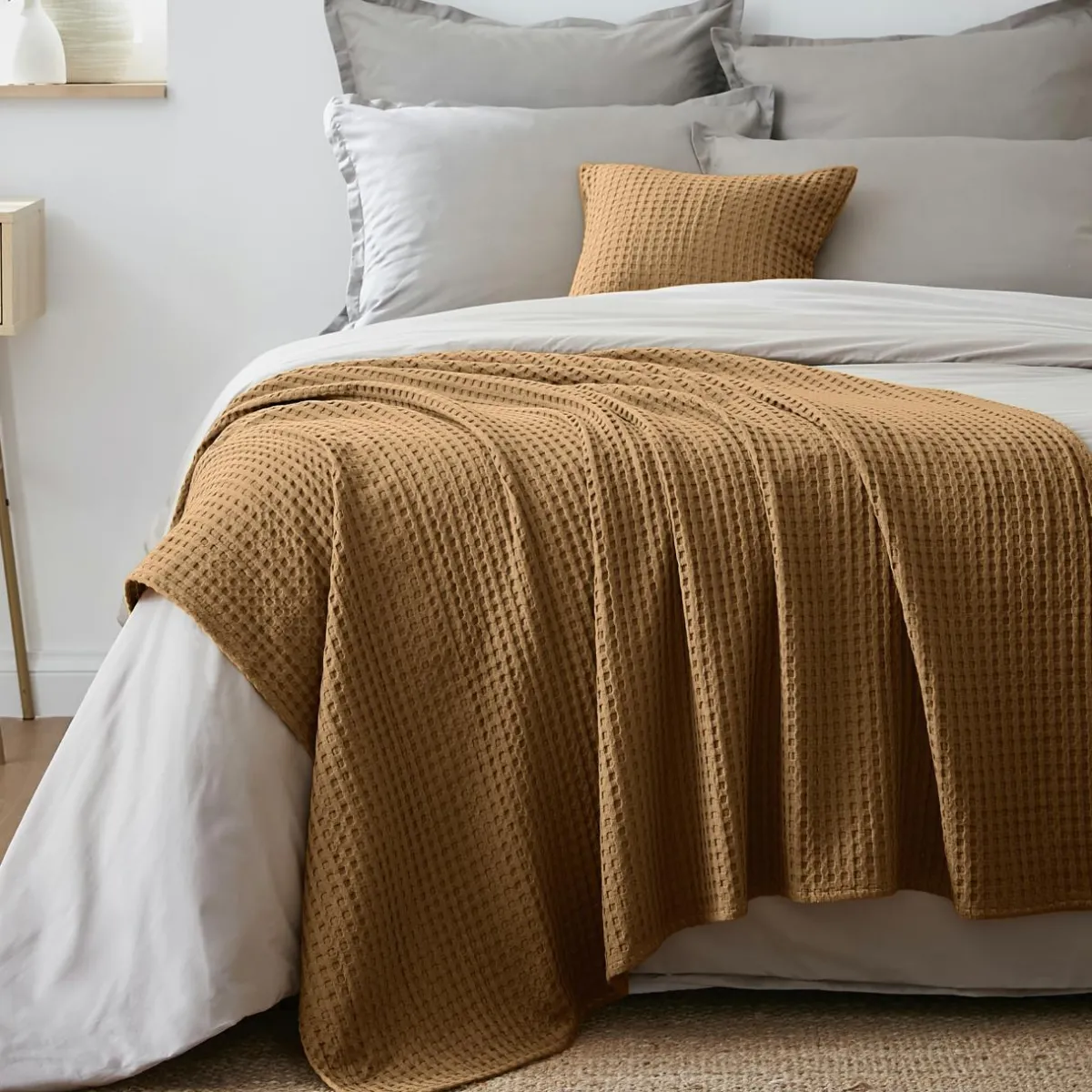 EMINZA Jeté de lit coton nid d'abeille (130 x 160 cm) Maya Camel