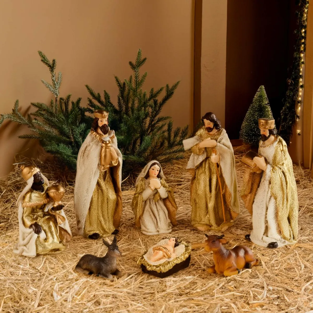 KAEMINGK Les 8 santons (Hauteur 15 cm) de Mario Or New
