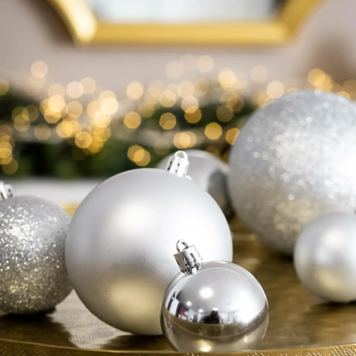 EMINZA Lot de 30 boules de Noël assorties New Alpine Argent Clearance