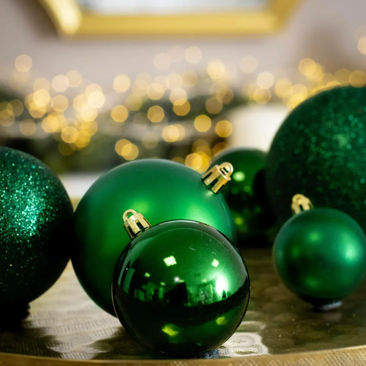 EMINZA Lot de 30 boules de Noël assorties New Alpine Vert sapin Sale