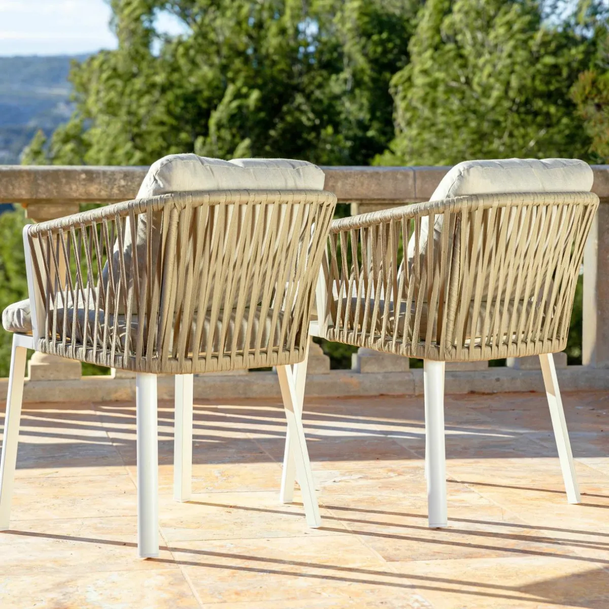 MOBELLIA Lot de 2 fauteuils de jardin en aluminium Amalfi et taupe Blanc Best