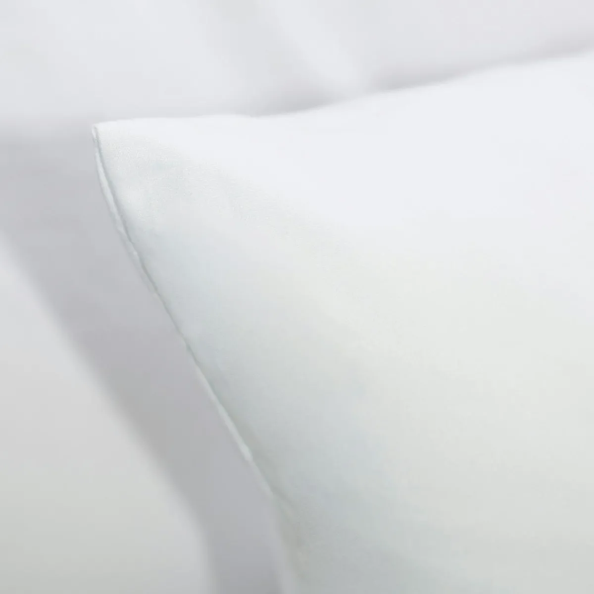 EMINZA Lot de 2 oreillers carrés (60 x 60 cm) Moelleux Anti-acariens Blanc Sale