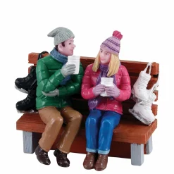 LEMAX Personnages Chocolat chaud sur un banc Hot